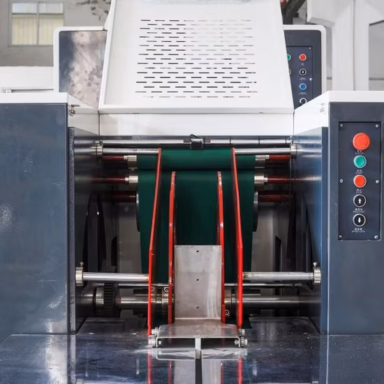 Macchina automatica per la produzione di sacchetti di carta con fondo quadrato. Prezzo per la produzione di sacchetti di carta